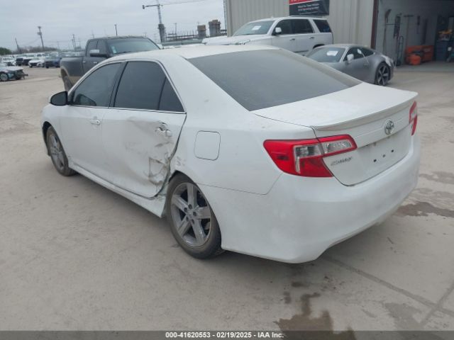 4T1BF1FK2EU454879 Toyota CAMRY SE