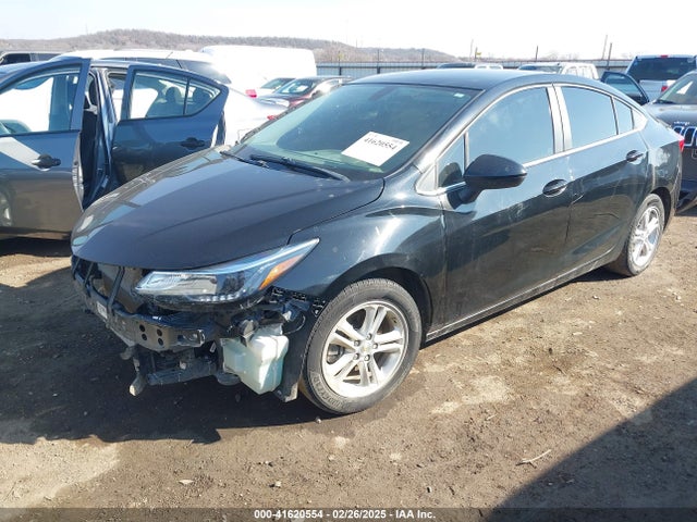 Chevrolet Cruze Lt Auto 2018 1G1BE5SM8J7161298 Image 2