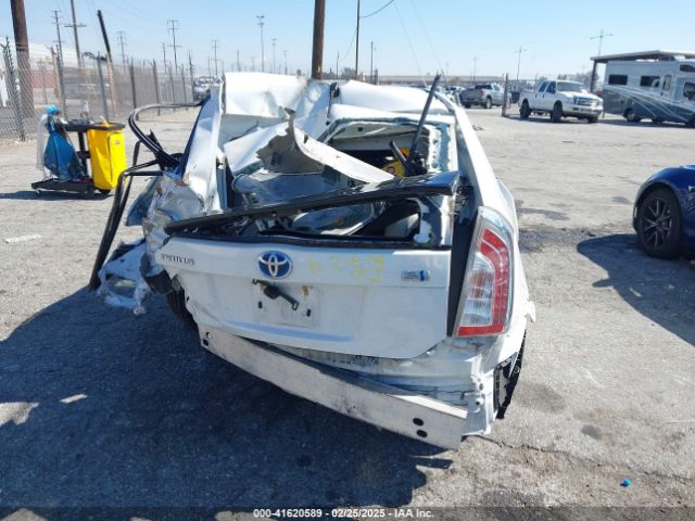 JTDKN3DU8E0386120 Toyota Prius Two