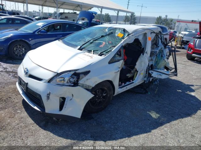 JTDKN3DU8E0386120 Toyota Prius Two