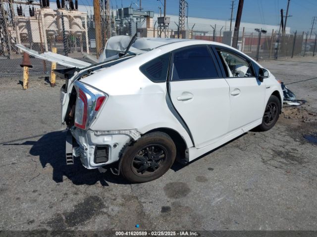 JTDKN3DU8E0386120 Toyota Prius Two