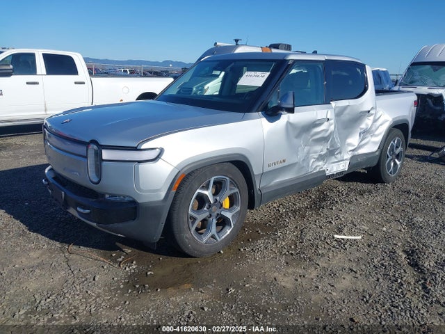 Rivian R1t Adventure Quad Motor Large Pack 2023 7FCTGAAA0PN021864 Image 2
