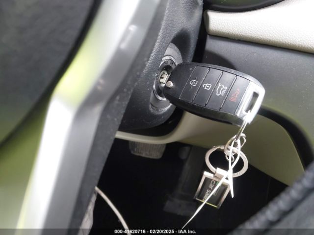 KNDPMCAC1L7771561 KIA Sportage Lx