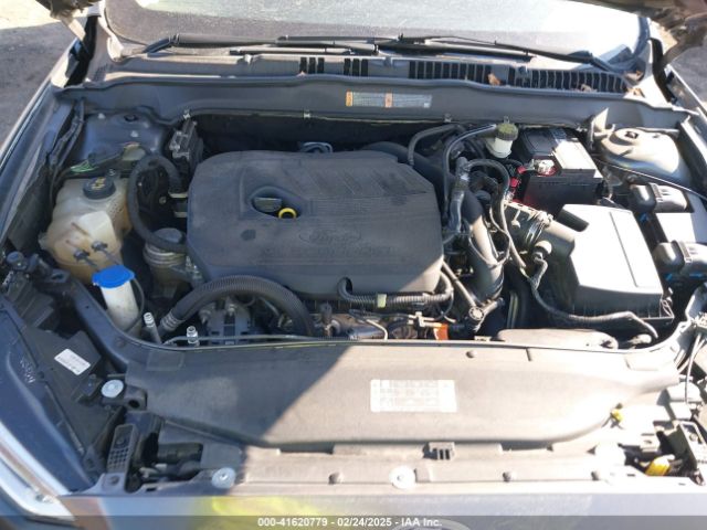 3FA6P0HDXHR321008 Ford FUSION SE