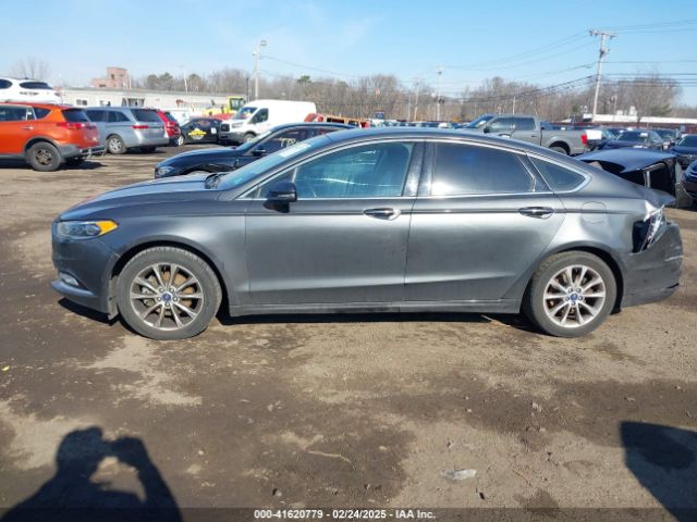 3FA6P0HDXHR321008 Ford FUSION SE