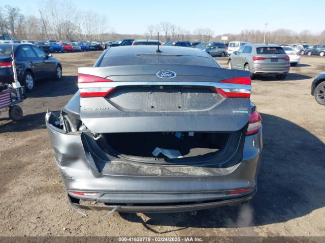 3FA6P0HDXHR321008 Ford FUSION SE