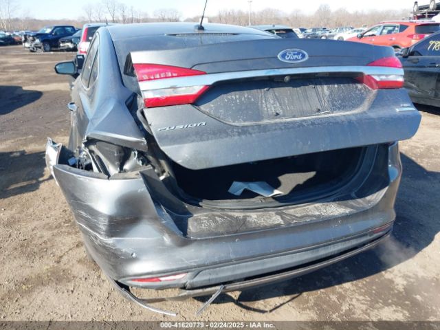 3FA6P0HDXHR321008 Ford FUSION SE