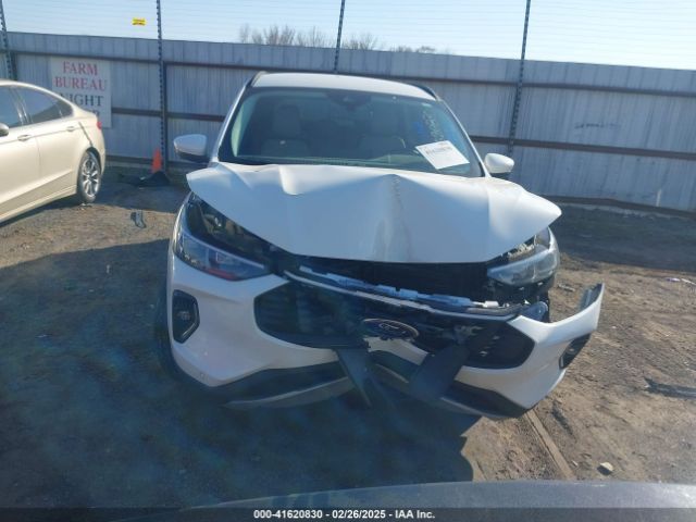 1FMCU9JA0PUB42540 Ford Escape Platinum