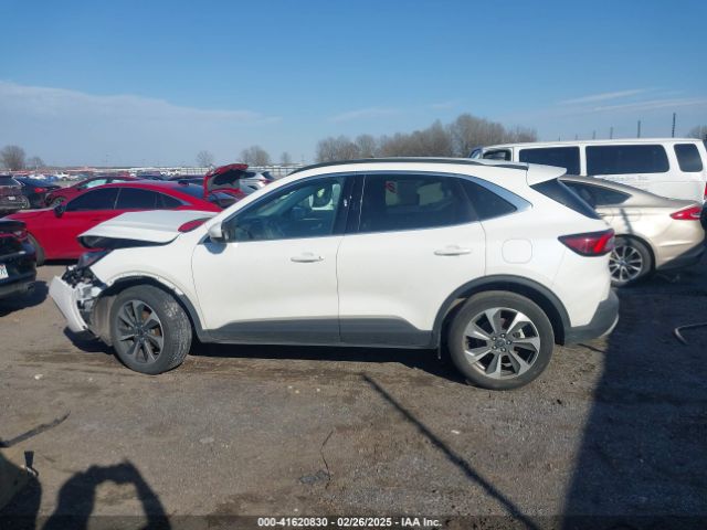 1FMCU9JA0PUB42540 Ford Escape Platinum