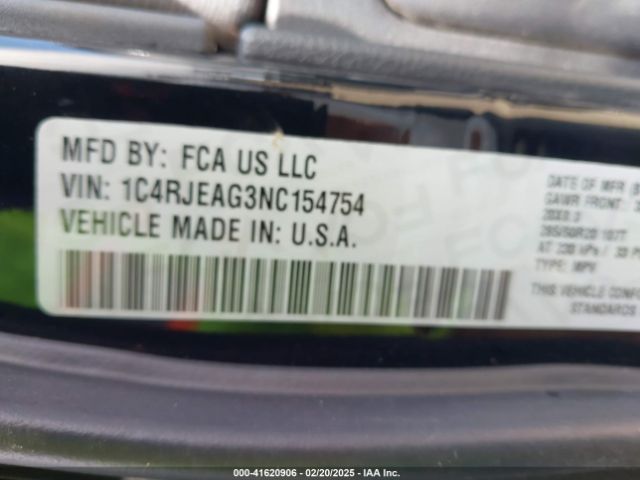1C4RJEAG3NC154754 Jeep Grand Cherokee Wk Laredo X 4x2