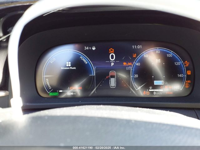 JTDACAAJ1S3005122 Toyota Crown Signia Xle