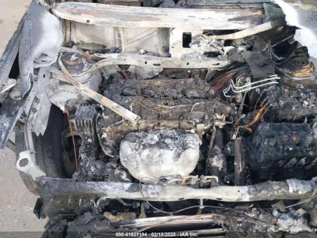 1C4PJLLB6KD469762 Jeep Cherokee Latitude Plus Fwd
