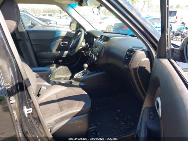 KNDJN2A29F7165059 KIA Soul
