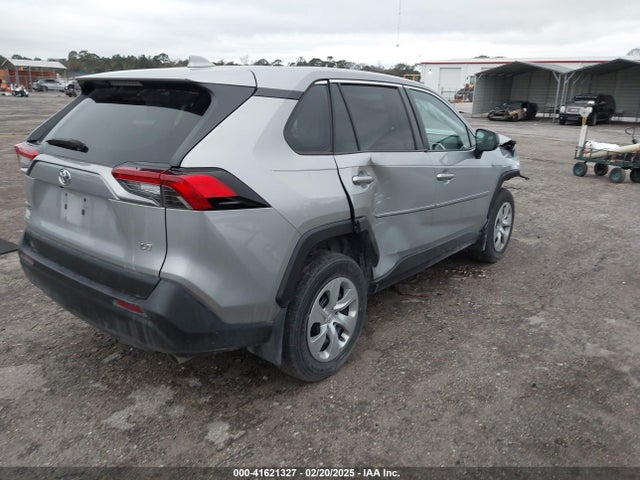 Toyota RAV4 LE 2022 2T3H1RFV5NW216940 Image 4
