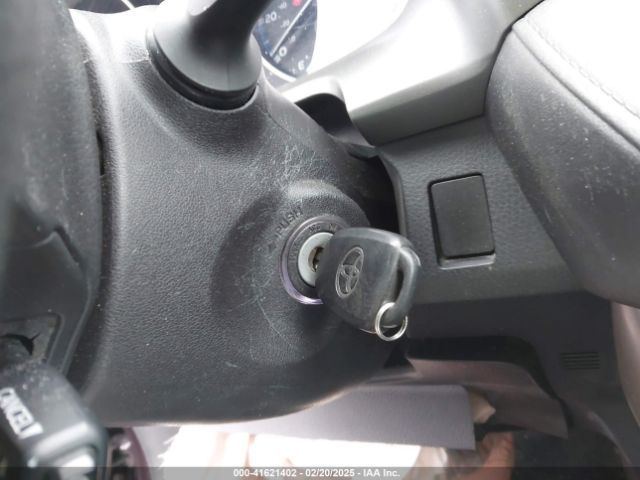 2T3BFREV7HW542705 Toyota RAV4 LE