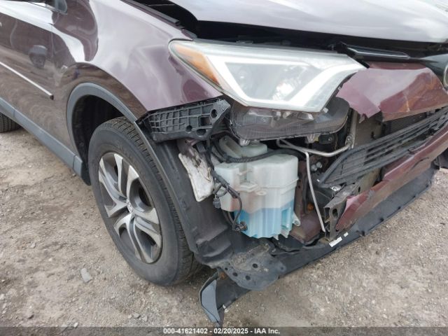 2T3BFREV7HW542705 Toyota RAV4 LE