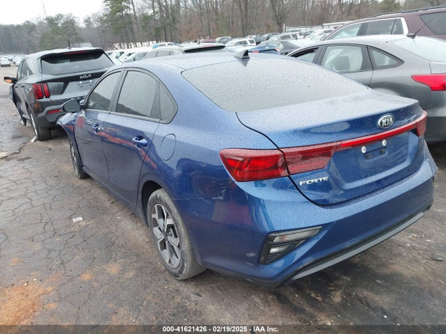 3KPF24AD8ME397855 KIA Forte Lxs