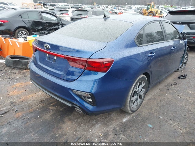 3KPF24AD8ME397855 KIA Forte Lxs