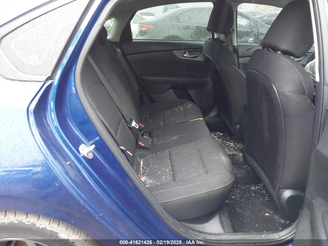 3KPF24AD8ME397855 KIA Forte Lxs