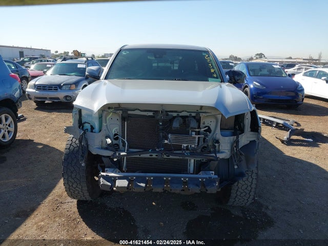 3TMAZ5CN5KM103963 Toyota Tacoma Trd Off Road