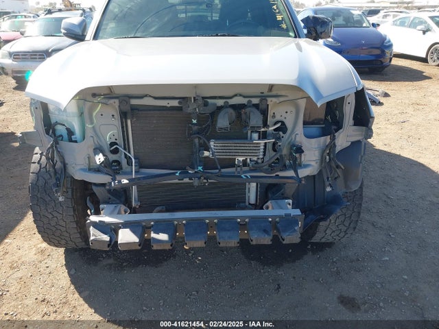 3TMAZ5CN5KM103963 Toyota Tacoma Trd Off Road