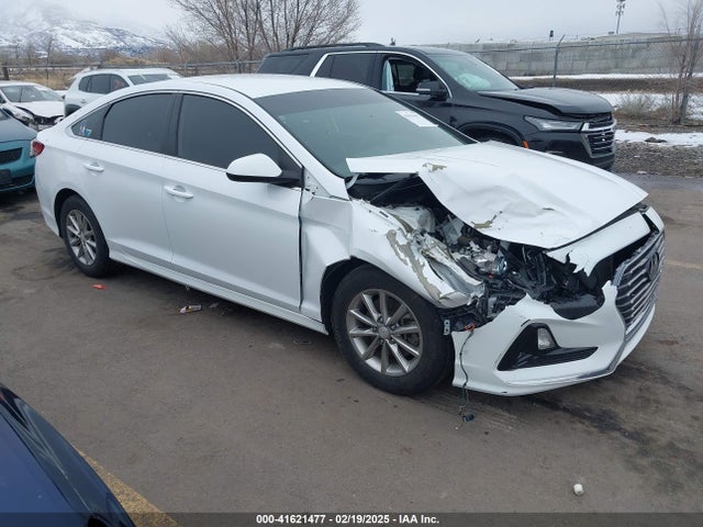 Hyundai SONATA SE 2019 5NPE24AF7KH763424 Image 1