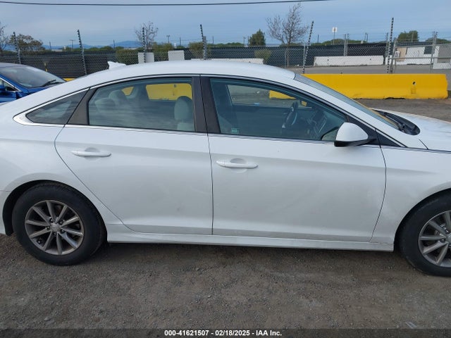 Hyundai SONATA SE 2019 5NPE24AF4KH794548 Image 13