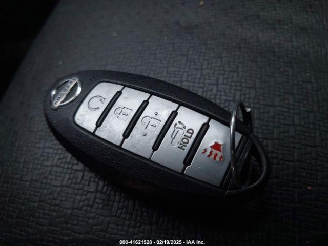5N1AT3BBXMC807430 Nissan Rogue Sv Intelligent Awd