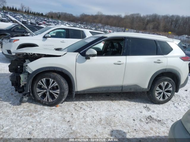 5N1AT3BBXMC807430 Nissan Rogue Sv Intelligent Awd