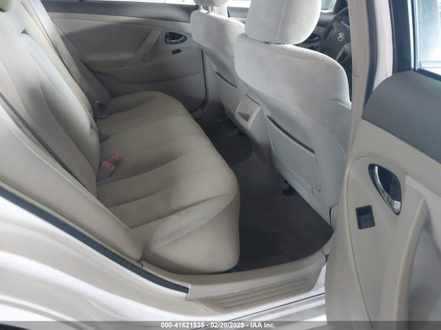 41621535 :رقم المزاد ، 4T4BE46K17R004864 vin ، 2007 Toyota Camry Le مزاد بيع