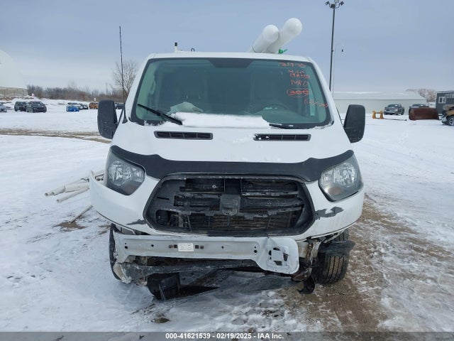 1FTNR1ZM7FKA35185 Ford Transit-250