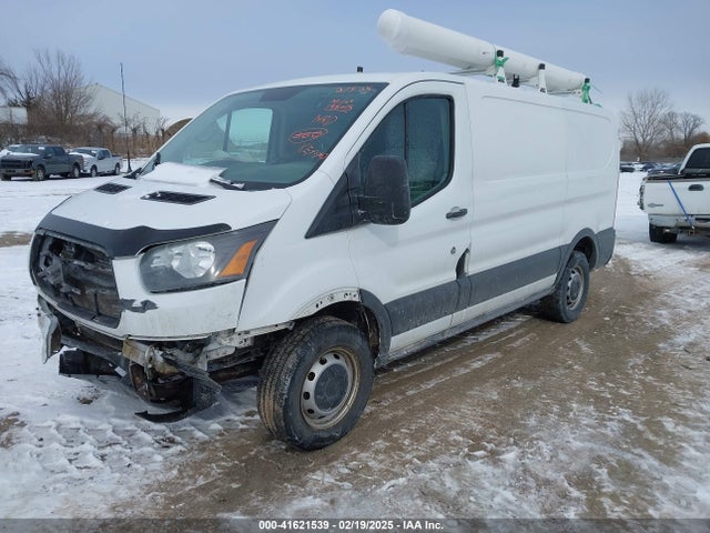 1FTNR1ZM7FKA35185 Ford Transit-250