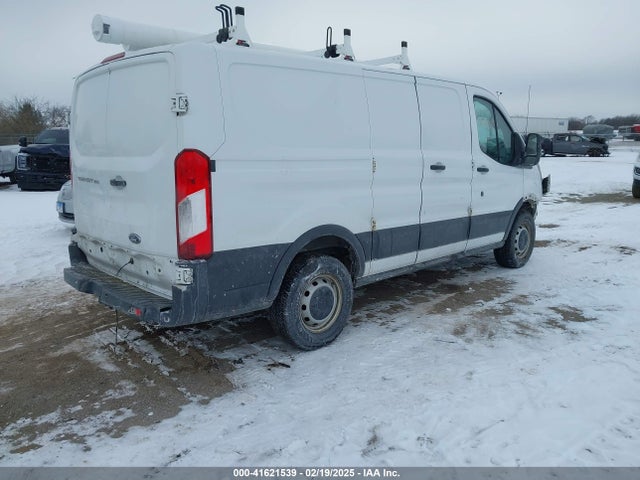 1FTNR1ZM7FKA35185 Ford Transit-250
