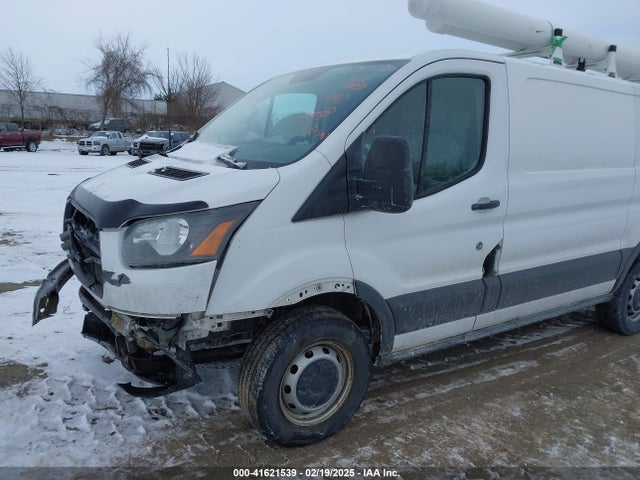 1FTNR1ZM7FKA35185 Ford Transit-250