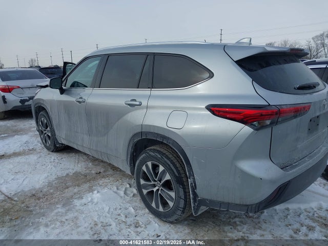 5TDGZRBH8LS046415 Toyota Highlander Xle