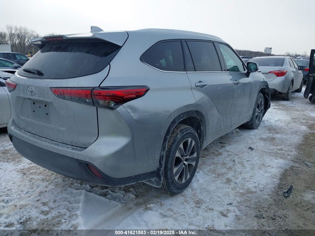 5TDGZRBH8LS046415 Toyota Highlander Xle