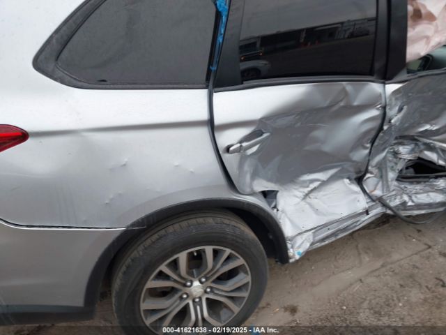 JA4AD2A32HZ038473 Mitsubishi Outlander Es