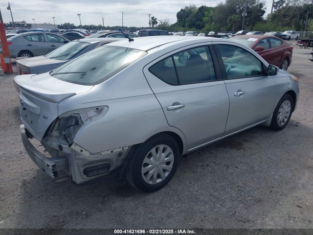 3N1CN7AP0HL824553 Nissan Versa 1.6 Sv