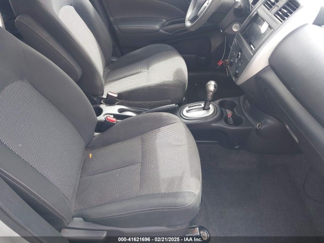 3N1CN7AP0HL824553 Nissan Versa 1.6 Sv
