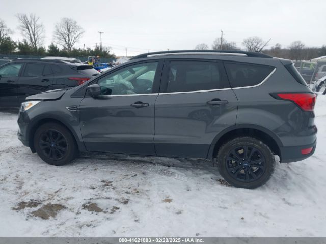 1FMCU0HD1KUA59767 Ford ESCAPE SEL