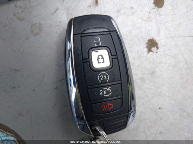 5LMTJ3DH0HUL70096 Lincoln Mkc Reserve