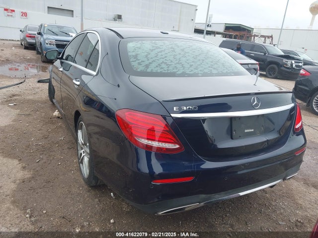WDDZF4JB8HA083363 Mercedes-Benz E 300