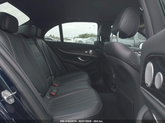 WDDZF4JB8HA083363 Mercedes-Benz E 300
