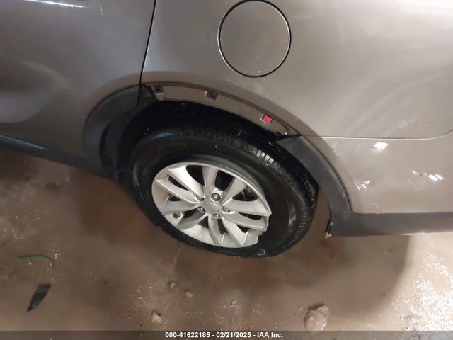 5XYPG4A37GG013620 KIA Sorento 2.4l Lx