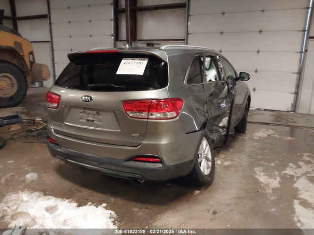 5XYPG4A37GG013620 KIA Sorento 2.4l Lx
