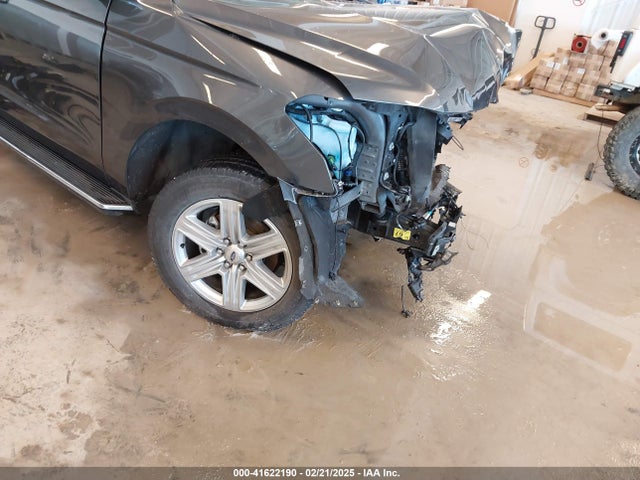 1FMJU1JT8KEA82990 Ford Expedition Xlt
