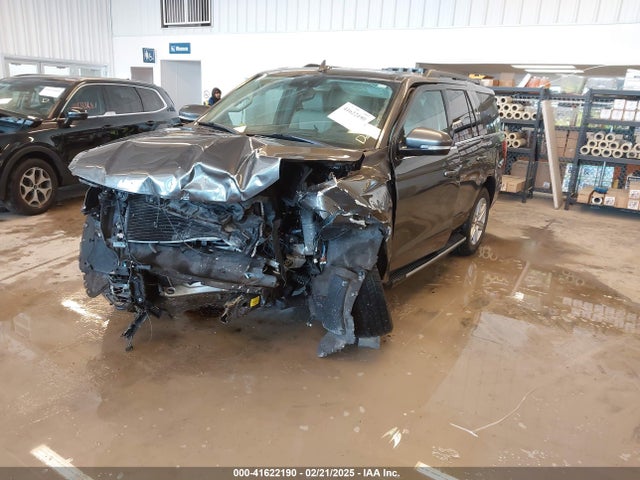 1FMJU1JT8KEA82990 Ford Expedition Xlt