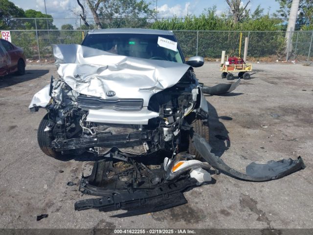 KNDJN2A27K7020015 KIA Soul