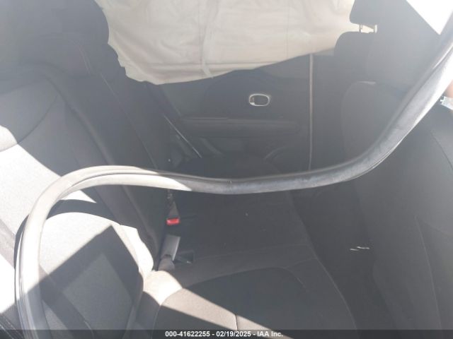 KNDJN2A27K7020015 KIA Soul