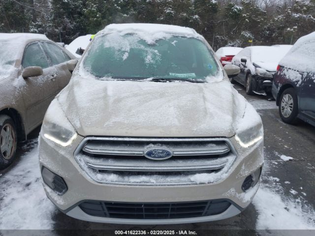 1FMCU0JD1HUE01124 Ford Escape Titanium